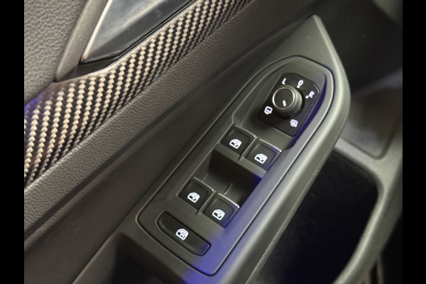 Volkswagen Golf 2.0 TSI R 4Motion | R 20 Years | HUD | Pano | Stoelverwarming/Koeling | Camera | 333pk|