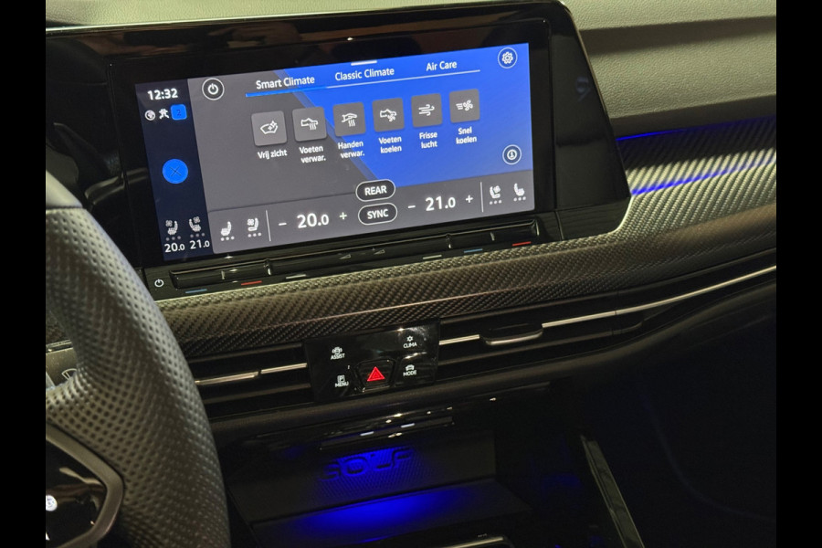 Volkswagen Golf 2.0 TSI R 4Motion | R 20 Years | HUD | Pano | Stoelverwarming/Koeling | Camera | 333pk|