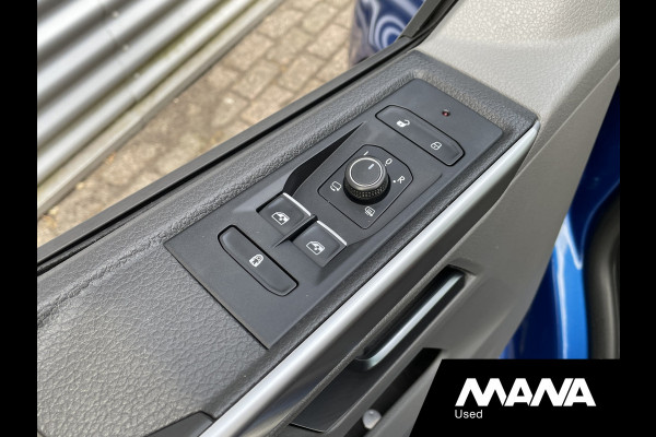 Volkswagen Transporter 2.0TDI L2H1 199PK DC BULLI Automaat Lederen bekleding Camera Cruise Airco Stoelverwarming LED