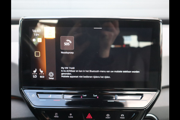 Volkswagen ID.3 First 58 kWh Navi / Climate / Stoelverw / DAB / Trekhaak SOH 88.88% All season banden