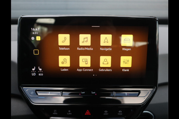 Volkswagen ID.3 First 58 kWh Navi / Climate / Stoelverw / DAB / Trekhaak SOH 88.88% All season banden