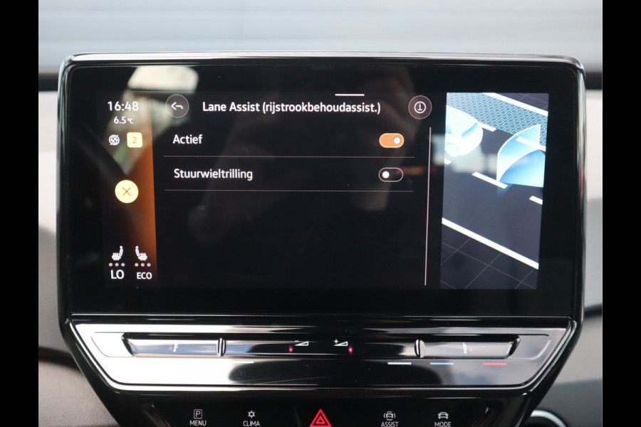 Volkswagen ID.3 First 58 kWh Navi / Climate / Stoelverw / DAB / Trekhaak SOH 88.88% All season banden