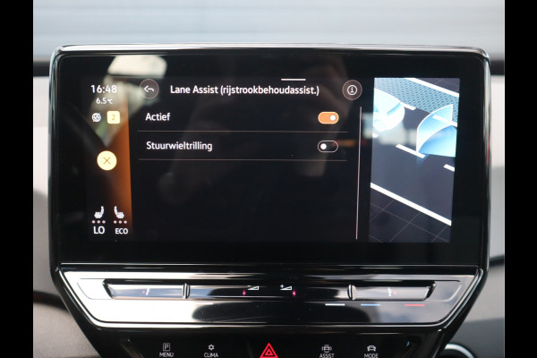 Volkswagen ID.3 First 58 kWh Navi / Climate / Stoelverw / DAB / Trekhaak SOH 88.88% All season banden