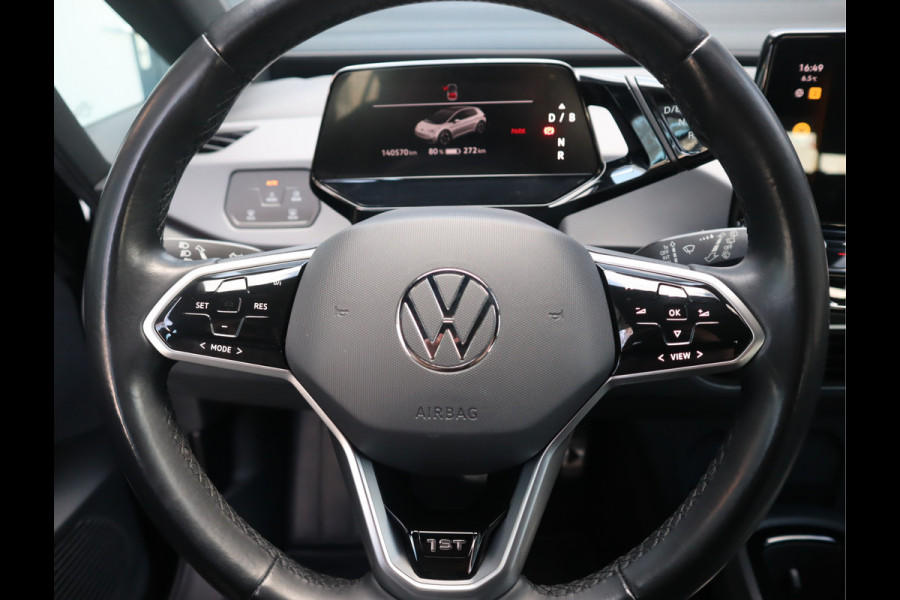 Volkswagen ID.3 First 58 kWh Navi / Climate / Stoelverw / DAB / Trekhaak SOH 88.88% All season banden