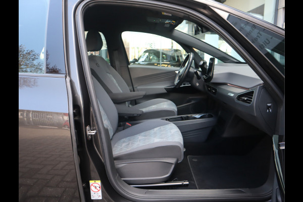 Volkswagen ID.3 First 58 kWh Navi / Climate / Stoelverw / DAB / Trekhaak SOH 88.88% All season banden