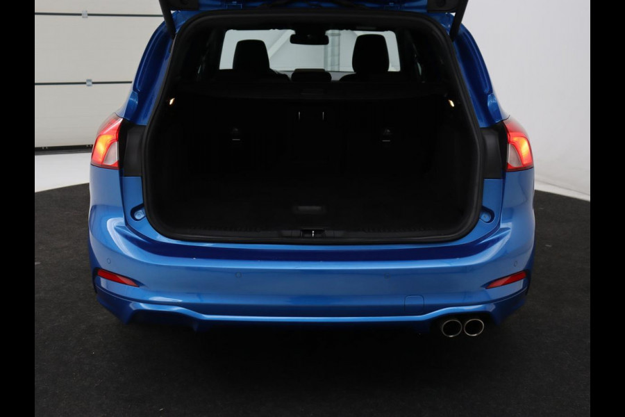 Ford Focus 1.0 EcoBoost Hybrid ST Line X | Stoelverwarming | Adaptive cruise | Camera | Carplay | Keyless | B&O Sound | Digital Cockpit | Navigatie | Full LED | Climate control | Stuurverwarming