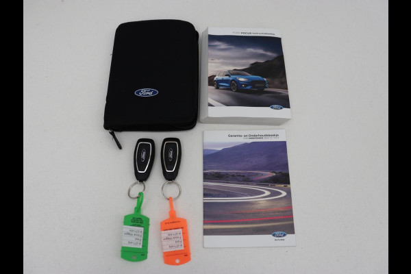 Ford Focus 1.0 EcoBoost Hybrid ST Line X | Stoelverwarming | Adaptive cruise | Camera | Carplay | Keyless | B&O Sound | Digital Cockpit | Navigatie | Full LED | Climate control | Stuurverwarming