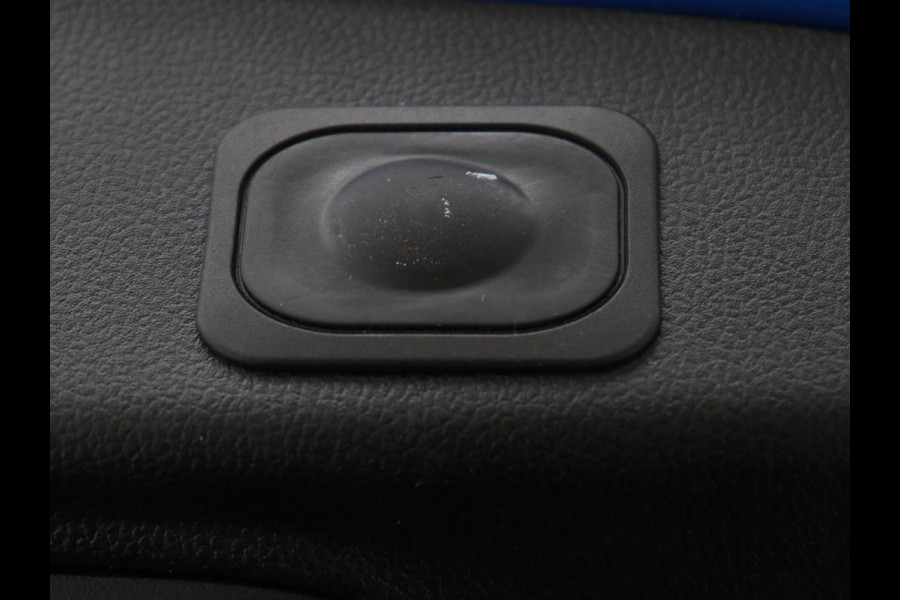 Ford Focus 1.0 EcoBoost Hybrid ST Line X | Stoelverwarming | Adaptive cruise | Camera | Carplay | Keyless | B&O Sound | Digital Cockpit | Navigatie | Full LED | Climate control | Stuurverwarming