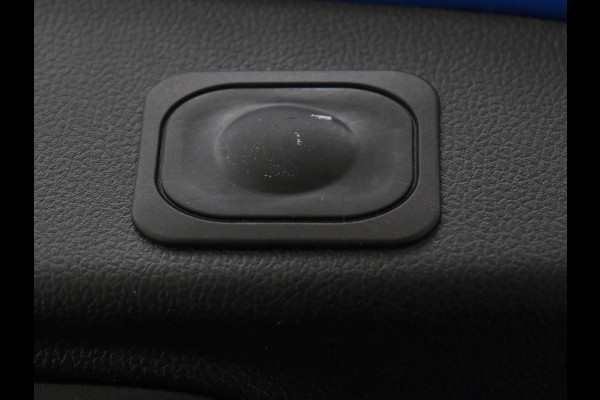 Ford Focus 1.0 EcoBoost Hybrid ST Line X | Stoelverwarming | Adaptive cruise | Camera | Carplay | Keyless | B&O Sound | Digital Cockpit | Navigatie | Full LED | Climate control | Stuurverwarming