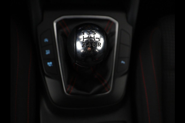 Ford Focus 1.0 EcoBoost Hybrid ST Line X | Stoelverwarming | Adaptive cruise | Camera | Carplay | Keyless | B&O Sound | Digital Cockpit | Navigatie | Full LED | Climate control | Stuurverwarming