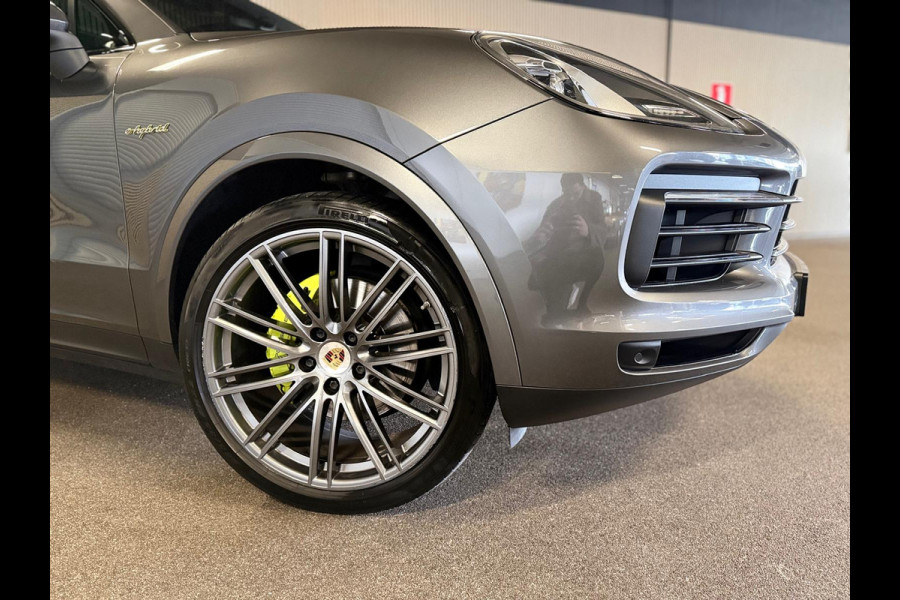 Porsche Cayenne Coupé 3.0 E Hybrid-BURMESTER-INNODRIVE-VIERWIELSTURING-LUCHT-PANO-ZEER COMPLEET
