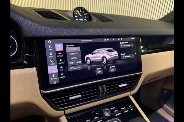 Porsche Cayenne Coupé 3.0 E Hybrid-BURMESTER-INNODRIVE-VIERWIELSTURING-LUCHT-PANO-ZEER COMPLEET