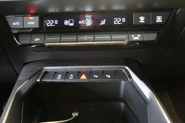 Audi A3 Sportback 35 TFSI150PK/Digitaal Dashboard/Camera/Automatisch inparkeer hulpsysteem.