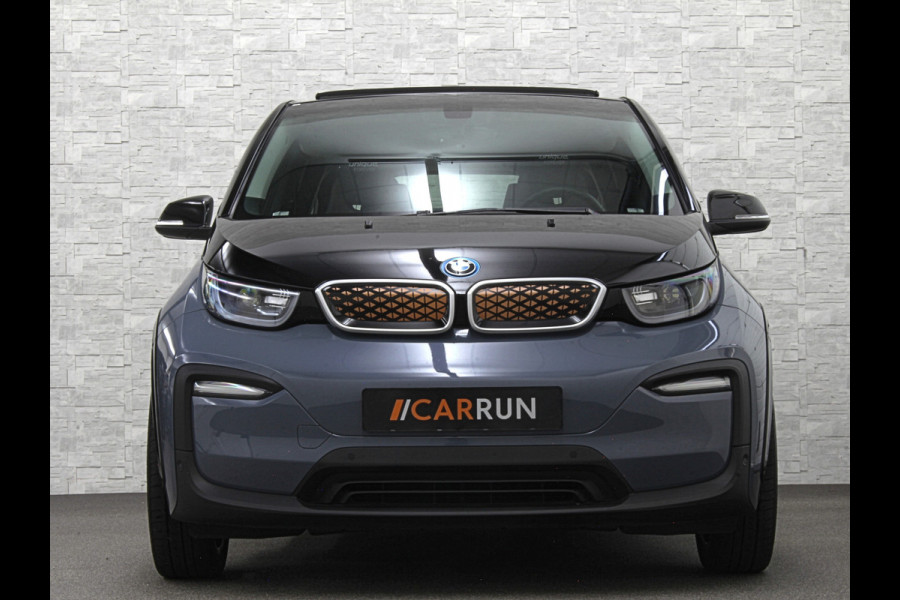 BMW i3 Unique Forever Edition 120Ah Sport-Pakket | Navi-Prof | Warmtepomp | 94% SOH | Snel Laden | Panorama | Camera | LED | Leder | 20'' | Stoelverwarming | BTW |