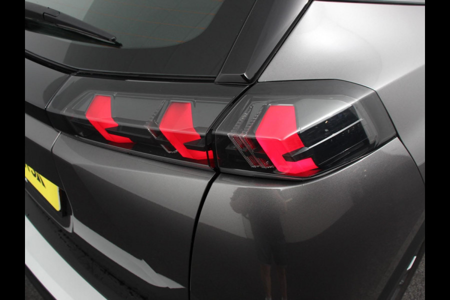 Peugeot 2008 1.2 PureTech Active Pack | Navigatie | Airco | Cruise Control | Led | Parkeer sensoren