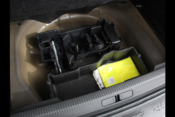 Peugeot 2008 1.2 PureTech Active Pack | Navigatie | Airco | Cruise Control | Led | Parkeer sensoren