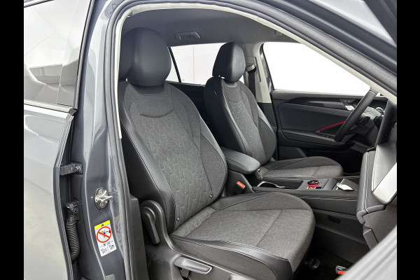 Volkswagen Tayron 1.5 eHybrid Life Edition(Fabrieksgarantie, NL-auto, Carplay/ Android, Camera, Navi, Lane Assist, Adapt CRs, Etc)