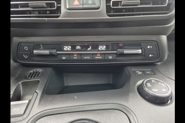 Citroën Berlingo 1.2 PureTech Shine Automaat,Panorama,camera,Navigatie/Carplay/Android,Trekhaak,Stoelverwarming,Cruisecontrol
