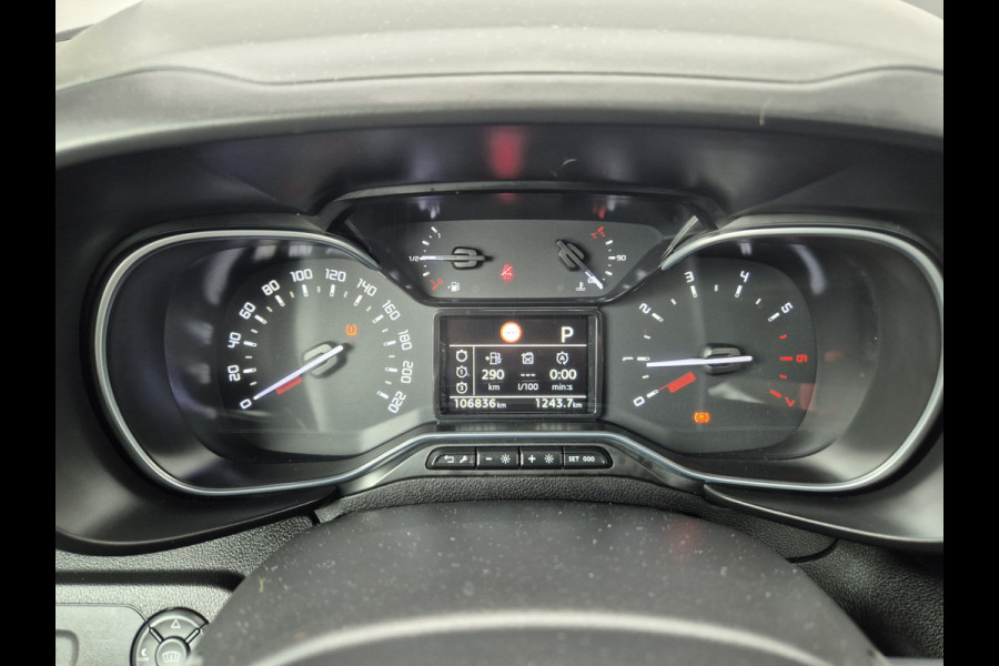 Citroën Berlingo 1.2 PureTech Shine Automaat,Panorama,camera,Navigatie/Carplay/Android,Trekhaak,Stoelverwarming,Cruisecontrol