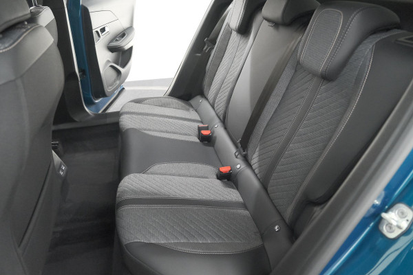 Peugeot 2008 1.2 Hybrid 145 Allure | Vision Plus Pakket | 360 Camera | Adaptieve Cruise Control