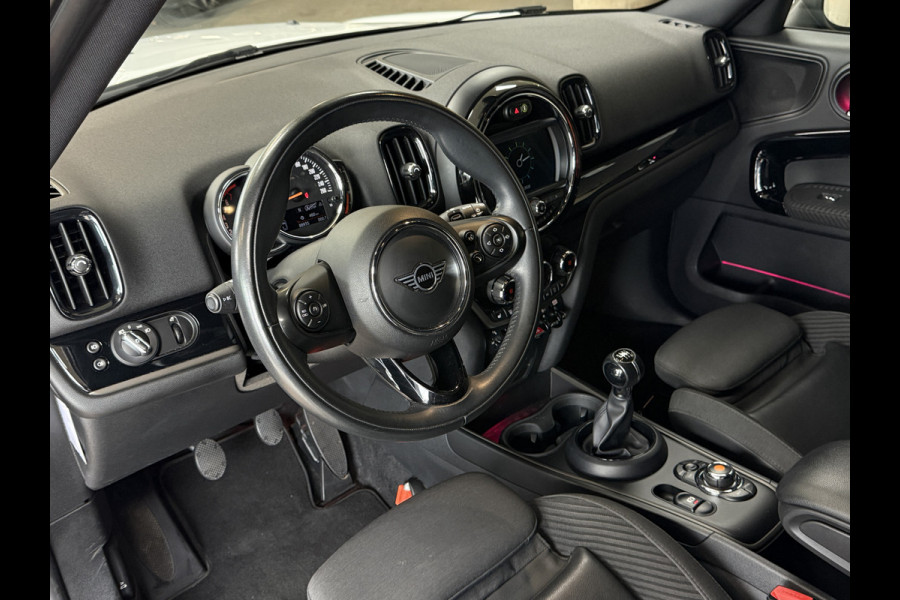MINI Countryman 1.5 One Pepper Stoelverwarming | Carplay | Cruise | Navi | PDC | Keyless | Led | Sportstoelen | 18"