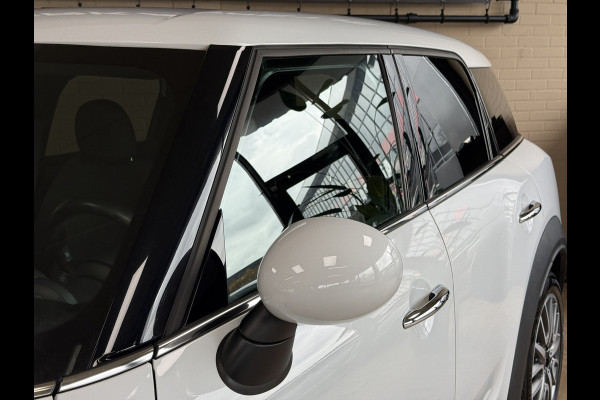 MINI Countryman 1.5 One Pepper Stoelverwarming | Carplay | Cruise | Navi | PDC | Keyless | Led | Sportstoelen | 18"
