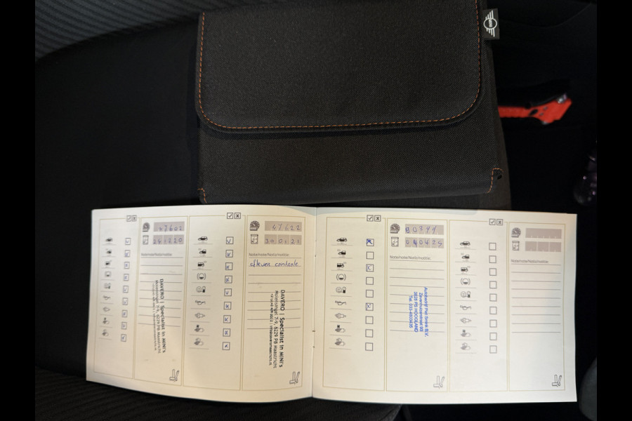 MINI Countryman 1.5 One Pepper Stoelverwarming | Carplay | Cruise | Navi | PDC | Keyless | Led | Sportstoelen | 18"