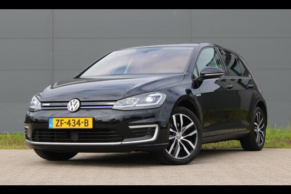 Volkswagen e-Golf E-DITION Carplay AdaptiveCruise Stoelverwarming VirtualCockpit Camera