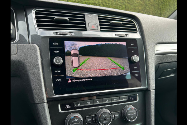 Volkswagen e-Golf E-DITION Carplay AdaptiveCruise Stoelverwarming VirtualCockpit Camera