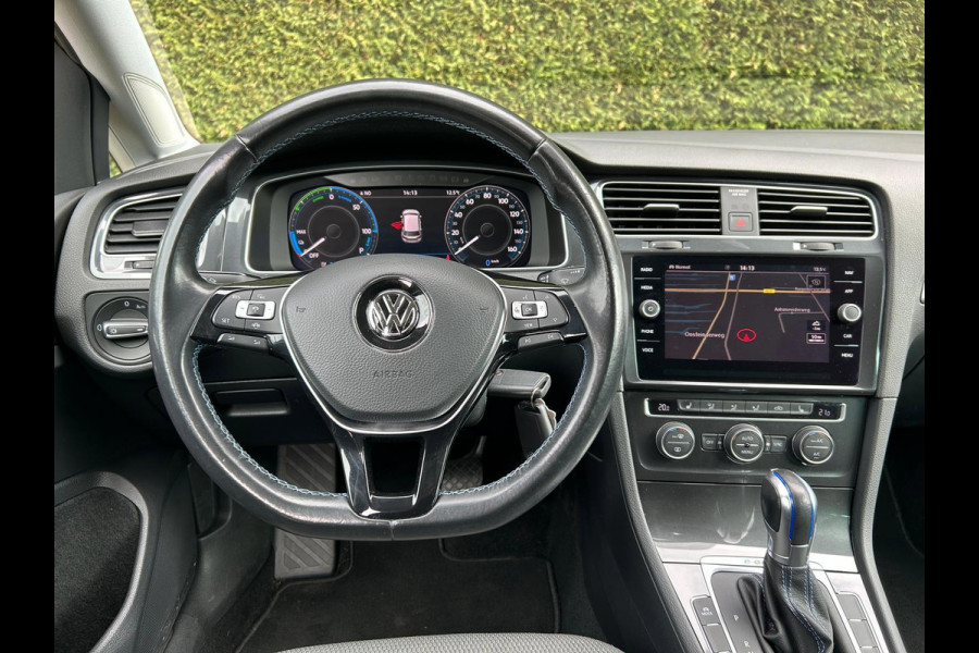 Volkswagen e-Golf E-DITION Carplay AdaptiveCruise Stoelverwarming VirtualCockpit Camera