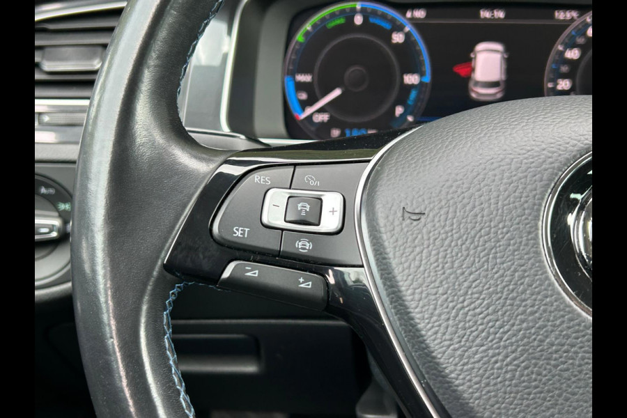 Volkswagen e-Golf E-DITION Carplay AdaptiveCruise Stoelverwarming VirtualCockpit Camera