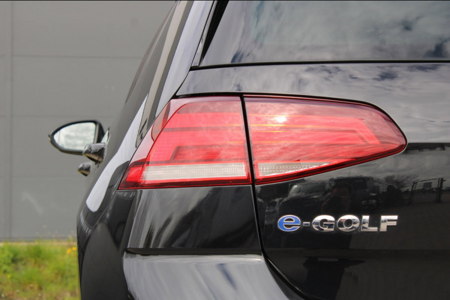 Volkswagen e-Golf E-DITION Carplay AdaptiveCruise Stoelverwarming VirtualCockpit Camera