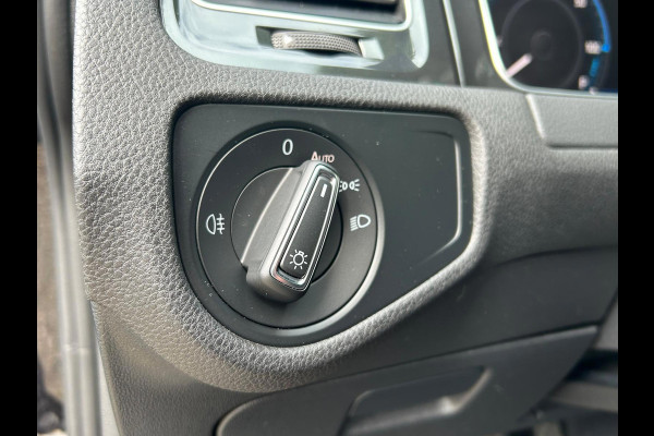 Volkswagen e-Golf E-DITION Carplay AdaptiveCruise Stoelverwarming VirtualCockpit Camera