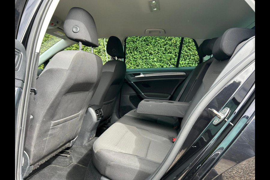 Volkswagen e-Golf E-DITION Carplay AdaptiveCruise Stoelverwarming VirtualCockpit Camera