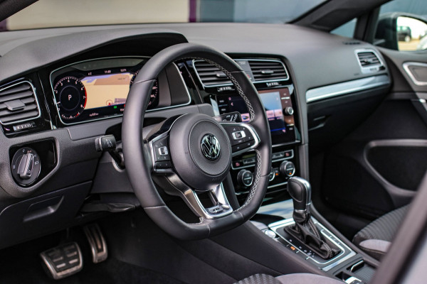 Volkswagen Golf 1.4 TSI 3X R-Line *Pano*Virtual*DSG*Keyless*