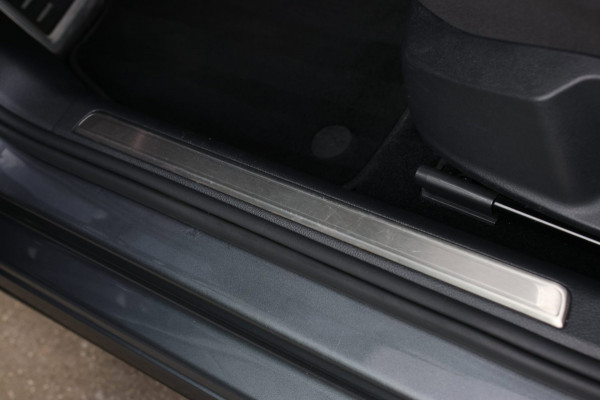 Volkswagen Golf 1.4 TSI 3X R-Line *Pano*Virtual*DSG*Keyless*