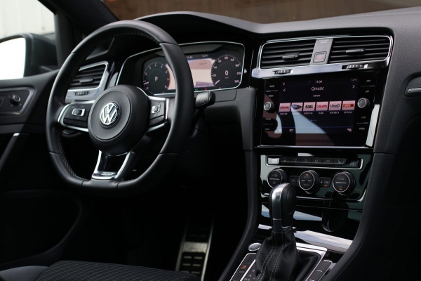 Volkswagen Golf 1.4 TSI 3X R-Line *Pano*Virtual*DSG*Keyless*