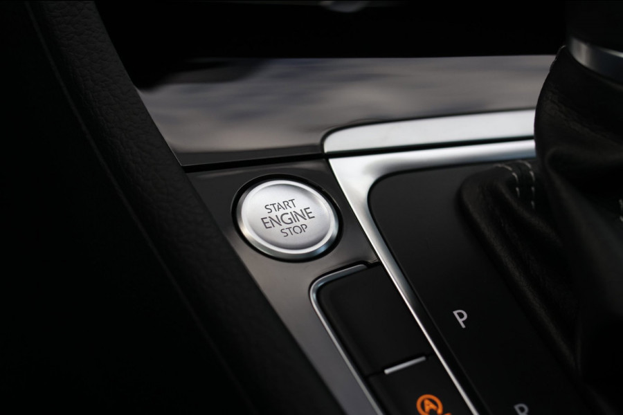 Volkswagen Golf 1.4 TSI 3X R-Line *Pano*Virtual*DSG*Keyless*