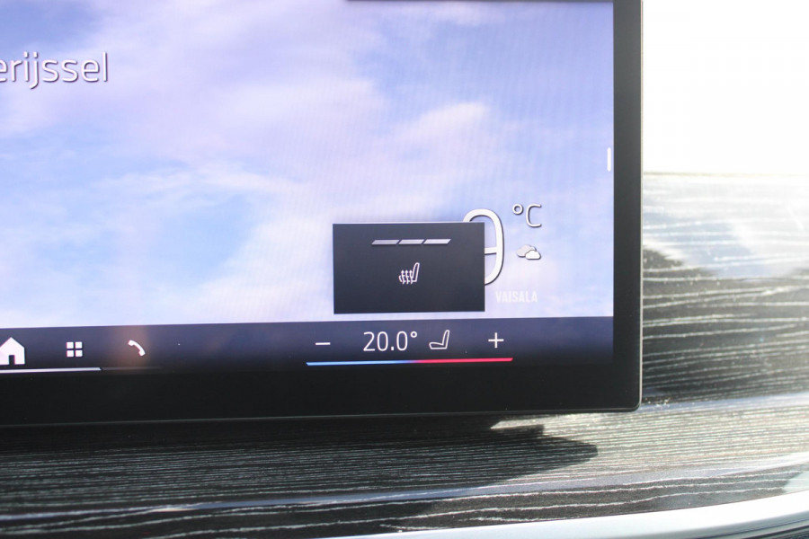 BMW X5 xDrive50e 490PK M-SPORT LAUNCH EDITION | PANORAMA SCHUIF/KANTEL DAK "SKY LOUNGE" | COMFORT STOELEN ELEKTRISCH VERSTELBAAR MET GEHEUGENFUNCTIE EN VERWARMBAAR VOOR EN ACHTER | LEDEREN BEKLEDING BMW INDIVIDUAL ZWART | EDELHOUT INTERIEURLIJSTEN | RIJASSISTENT-SYSTEEM DRIVING ASSISTANT PROFFESIONAL MET O.A. DODEHOEK DETECTIE EN ADAPTIVE CRUISE CONTROL | TRAVEL PAKKET | INNOVATIE-PAKKET: PARKEERASSISTENT-PAKKET PROFESSIONAL/ADAPTIEVE LED KOPLAMPEN/HARMAN/KARDON AUDIO SYSTEM/BMW LIVE PROFESSIONAL/RIJASSISTEN-SYSTEEM BMW GESTURE CONTROL/RIJSTROOK ASSISTENT/RIJSTROOKWISSEL ASSI