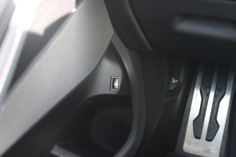 BMW X5 xDrive50e 490PK M-SPORT LAUNCH EDITION | PANORAMA SCHUIF/KANTEL DAK "SKY LOUNGE" | COMFORT STOELEN ELEKTRISCH VERSTELBAAR MET GEHEUGENFUNCTIE EN VERWARMBAAR VOOR EN ACHTER | LEDEREN BEKLEDING BMW INDIVIDUAL ZWART | EDELHOUT INTERIEURLIJSTEN | RIJASSISTENT-SYSTEEM DRIVING ASSISTANT PROFFESIONAL MET O.A. DODEHOEK DETECTIE EN ADAPTIVE CRUISE CONTROL | TRAVEL PAKKET | INNOVATIE-PAKKET: PARKEERASSISTENT-PAKKET PROFESSIONAL/ADAPTIEVE LED KOPLAMPEN/HARMAN/KARDON AUDIO SYSTEM/BMW LIVE PROFESSIONAL/RIJASSISTEN-SYSTEEM BMW GESTURE CONTROL/RIJSTROOK ASSISTENT/RIJSTROOKWISSEL ASSI