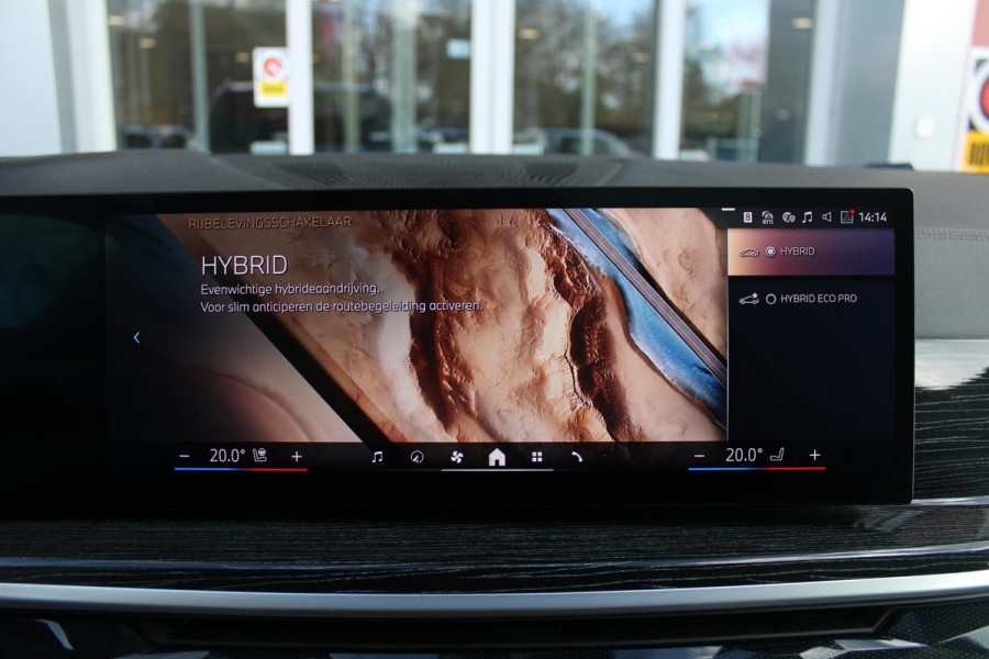 BMW X5 xDrive50e 490PK M-SPORT LAUNCH EDITION | PANORAMA SCHUIF/KANTEL DAK "SKY LOUNGE" | COMFORT STOELEN ELEKTRISCH VERSTELBAAR MET GEHEUGENFUNCTIE EN VERWARMBAAR VOOR EN ACHTER | LEDEREN BEKLEDING BMW INDIVIDUAL ZWART | EDELHOUT INTERIEURLIJSTEN | RIJASSISTENT-SYSTEEM DRIVING ASSISTANT PROFFESIONAL MET O.A. DODEHOEK DETECTIE EN ADAPTIVE CRUISE CONTROL | TRAVEL PAKKET | INNOVATIE-PAKKET: PARKEERASSISTENT-PAKKET PROFESSIONAL/ADAPTIEVE LED KOPLAMPEN/HARMAN/KARDON AUDIO SYSTEM/BMW LIVE PROFESSIONAL/RIJASSISTEN-SYSTEEM BMW GESTURE CONTROL/RIJSTROOK ASSISTENT/RIJSTROOKWISSEL ASSI