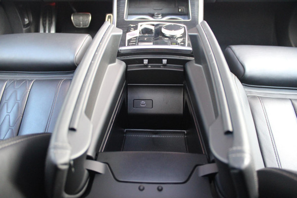 BMW X5 xDrive50e 490PK M-SPORT LAUNCH EDITION | PANORAMA SCHUIF/KANTEL DAK "SKY LOUNGE" | COMFORT STOELEN ELEKTRISCH VERSTELBAAR MET GEHEUGENFUNCTIE EN VERWARMBAAR VOOR EN ACHTER | LEDEREN BEKLEDING BMW INDIVIDUAL ZWART | EDELHOUT INTERIEURLIJSTEN | RIJASSISTENT-SYSTEEM DRIVING ASSISTANT PROFFESIONAL MET O.A. DODEHOEK DETECTIE EN ADAPTIVE CRUISE CONTROL | TRAVEL PAKKET | INNOVATIE-PAKKET: PARKEERASSISTENT-PAKKET PROFESSIONAL/ADAPTIEVE LED KOPLAMPEN/HARMAN/KARDON AUDIO SYSTEM/BMW LIVE PROFESSIONAL/RIJASSISTEN-SYSTEEM BMW GESTURE CONTROL/RIJSTROOK ASSISTENT/RIJSTROOKWISSEL ASSI