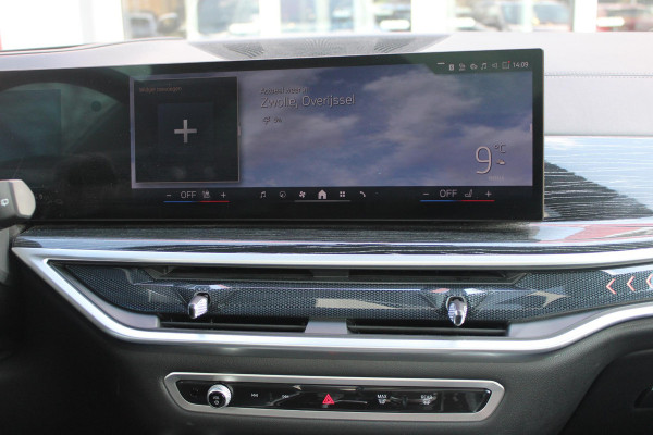 BMW X5 xDrive50e 490PK M-SPORT LAUNCH EDITION | PANORAMA SCHUIF/KANTEL DAK "SKY LOUNGE" | COMFORT STOELEN ELEKTRISCH VERSTELBAAR MET GEHEUGENFUNCTIE EN VERWARMBAAR VOOR EN ACHTER | LEDEREN BEKLEDING BMW INDIVIDUAL ZWART | EDELHOUT INTERIEURLIJSTEN | RIJASSISTENT-SYSTEEM DRIVING ASSISTANT PROFFESIONAL MET O.A. DODEHOEK DETECTIE EN ADAPTIVE CRUISE CONTROL | TRAVEL PAKKET | INNOVATIE-PAKKET: PARKEERASSISTENT-PAKKET PROFESSIONAL/ADAPTIEVE LED KOPLAMPEN/HARMAN/KARDON AUDIO SYSTEM/BMW LIVE PROFESSIONAL/RIJASSISTEN-SYSTEEM BMW GESTURE CONTROL/RIJSTROOK ASSISTENT/RIJSTROOKWISSEL ASSI