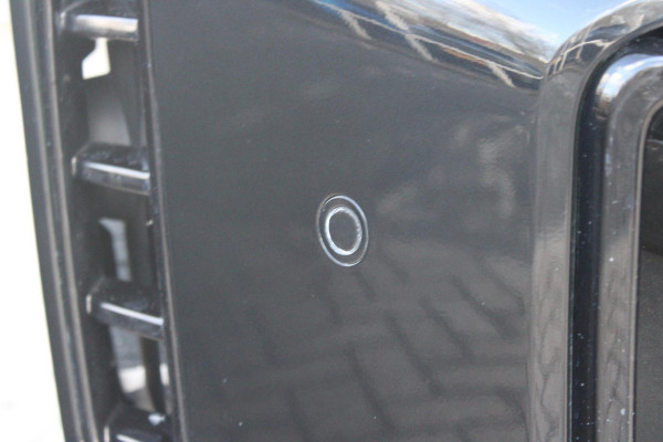 BMW X5 xDrive50e 490PK M-SPORT LAUNCH EDITION | PANORAMA SCHUIF/KANTEL DAK "SKY LOUNGE" | COMFORT STOELEN ELEKTRISCH VERSTELBAAR MET GEHEUGENFUNCTIE EN VERWARMBAAR VOOR EN ACHTER | LEDEREN BEKLEDING BMW INDIVIDUAL ZWART | EDELHOUT INTERIEURLIJSTEN | RIJASSISTENT-SYSTEEM DRIVING ASSISTANT PROFFESIONAL MET O.A. DODEHOEK DETECTIE EN ADAPTIVE CRUISE CONTROL | TRAVEL PAKKET | INNOVATIE-PAKKET: PARKEERASSISTENT-PAKKET PROFESSIONAL/ADAPTIEVE LED KOPLAMPEN/HARMAN/KARDON AUDIO SYSTEM/BMW LIVE PROFESSIONAL/RIJASSISTEN-SYSTEEM BMW GESTURE CONTROL/RIJSTROOK ASSISTENT/RIJSTROOKWISSEL ASSI