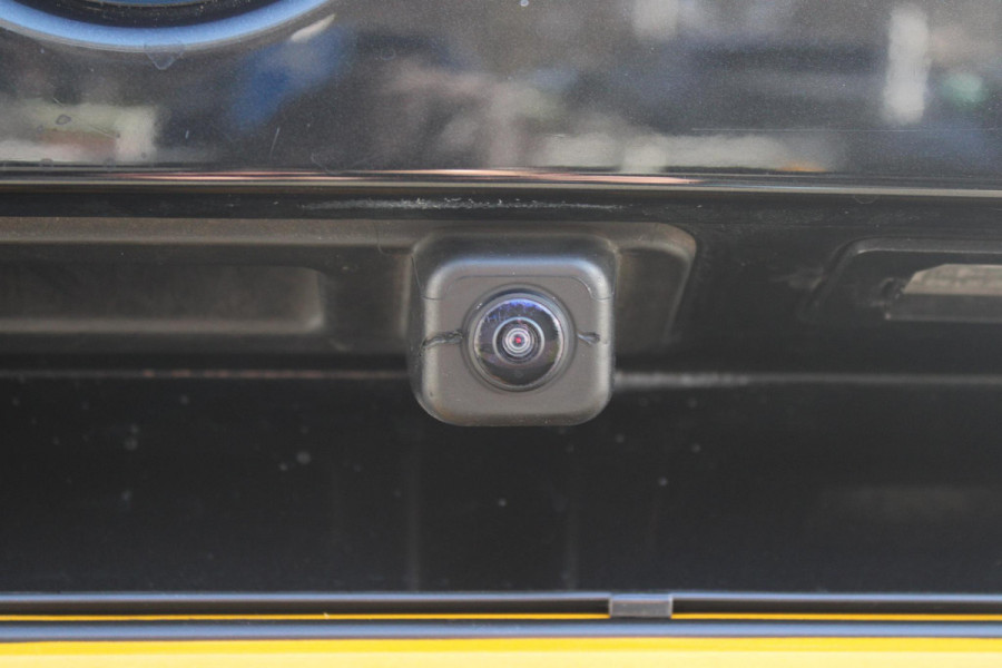 BMW X5 xDrive50e 490PK M-SPORT LAUNCH EDITION | PANORAMA SCHUIF/KANTEL DAK "SKY LOUNGE" | COMFORT STOELEN ELEKTRISCH VERSTELBAAR MET GEHEUGENFUNCTIE EN VERWARMBAAR VOOR EN ACHTER | LEDEREN BEKLEDING BMW INDIVIDUAL ZWART | EDELHOUT INTERIEURLIJSTEN | RIJASSISTENT-SYSTEEM DRIVING ASSISTANT PROFFESIONAL MET O.A. DODEHOEK DETECTIE EN ADAPTIVE CRUISE CONTROL | TRAVEL PAKKET | INNOVATIE-PAKKET: PARKEERASSISTENT-PAKKET PROFESSIONAL/ADAPTIEVE LED KOPLAMPEN/HARMAN/KARDON AUDIO SYSTEM/BMW LIVE PROFESSIONAL/RIJASSISTEN-SYSTEEM BMW GESTURE CONTROL/RIJSTROOK ASSISTENT/RIJSTROOKWISSEL ASSI