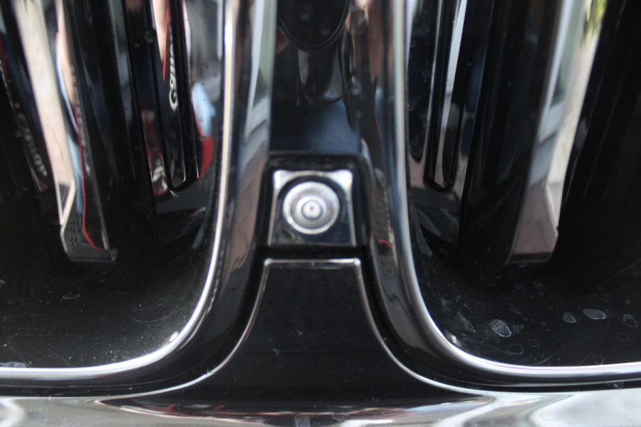 BMW X5 xDrive50e 490PK M-SPORT LAUNCH EDITION | PANORAMA SCHUIF/KANTEL DAK "SKY LOUNGE" | COMFORT STOELEN ELEKTRISCH VERSTELBAAR MET GEHEUGENFUNCTIE EN VERWARMBAAR VOOR EN ACHTER | LEDEREN BEKLEDING BMW INDIVIDUAL ZWART | EDELHOUT INTERIEURLIJSTEN | RIJASSISTENT-SYSTEEM DRIVING ASSISTANT PROFFESIONAL MET O.A. DODEHOEK DETECTIE EN ADAPTIVE CRUISE CONTROL | TRAVEL PAKKET | INNOVATIE-PAKKET: PARKEERASSISTENT-PAKKET PROFESSIONAL/ADAPTIEVE LED KOPLAMPEN/HARMAN/KARDON AUDIO SYSTEM/BMW LIVE PROFESSIONAL/RIJASSISTEN-SYSTEEM BMW GESTURE CONTROL/RIJSTROOK ASSISTENT/RIJSTROOKWISSEL ASSI