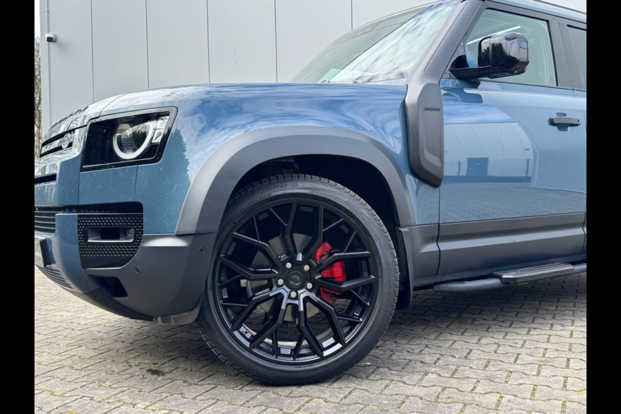 Land Rover Defender 110 P300 110 X-DYNAMIC LEDER LUCHTVERING PANORAMADAK URBAN