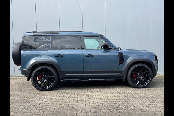 Land Rover Defender 110 P300 110 X-DYNAMIC LEDER LUCHTVERING PANORAMADAK URBAN