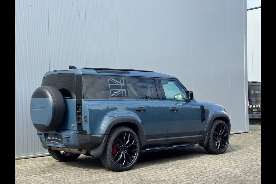 Land Rover Defender 110 P300 110 X-DYNAMIC LEDER LUCHTVERING PANORAMADAK URBAN