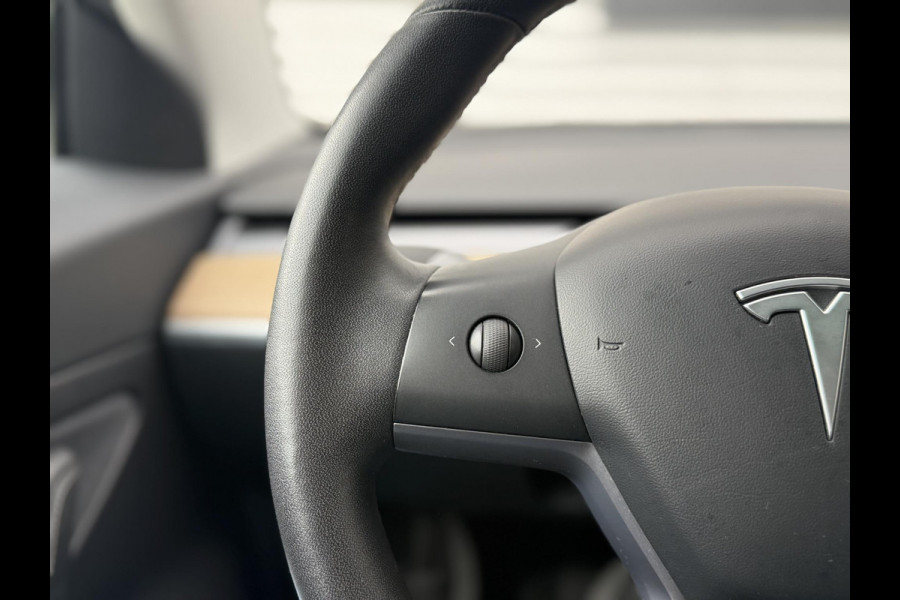 Tesla Model 3 Standard RWD Plus 60 kWh 1e Eigenaar|AutoPilot|Navi|Clima|Cruise|Pano|Stoel verw|N.A.P|APK tot 12-2027